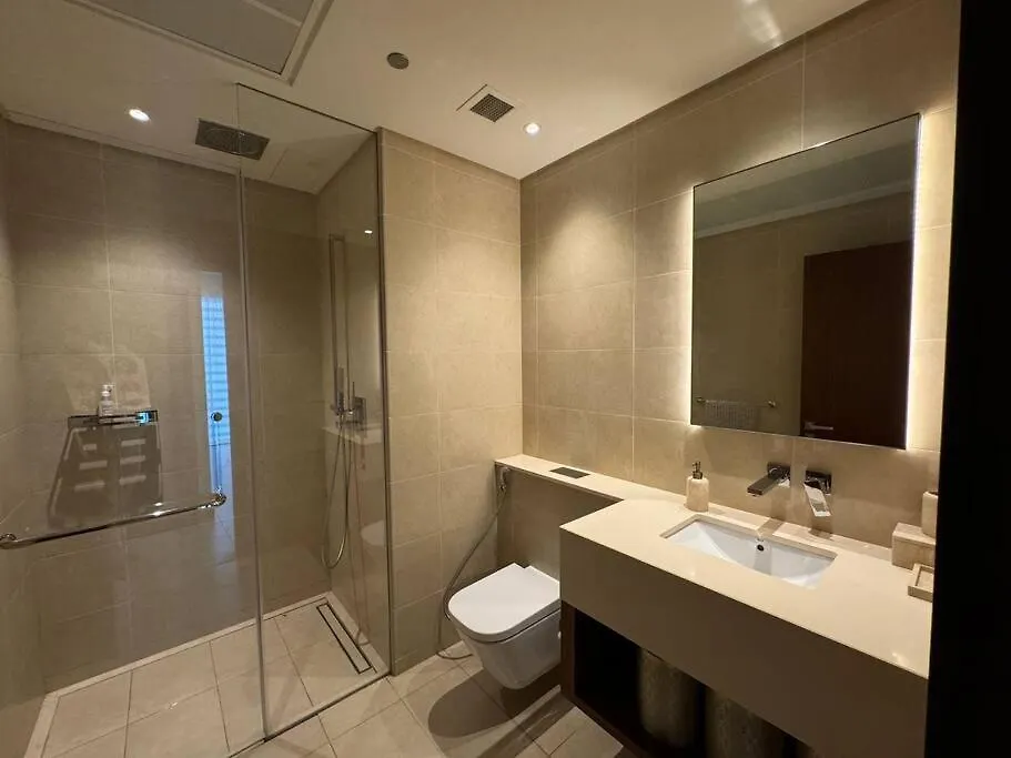 두바이 Lux 2Br In Marina Gate With Stunning Views 아파트 0*,  아랍에미리트